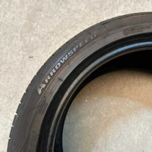 38 - Pneu arrow speed 215/45 r17