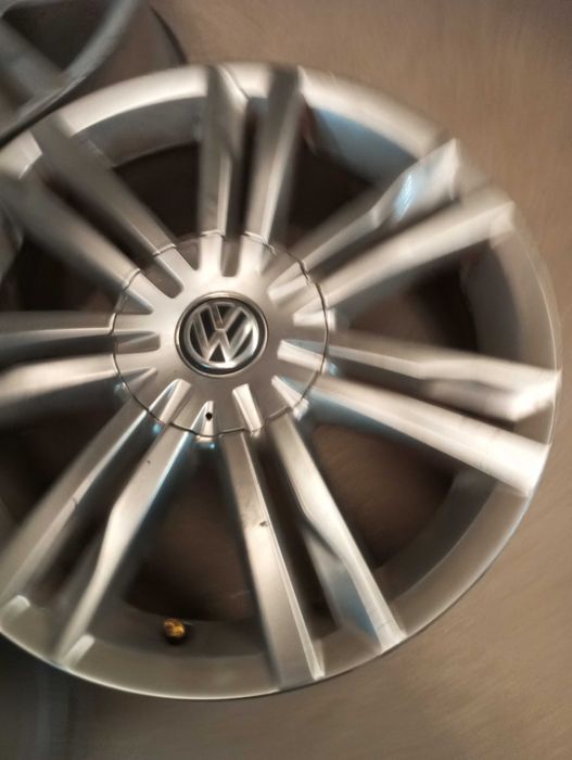 Jogo Jantes 17 Originais VW Golf VII 5x112 5G0601025C "Dijon" - Image 4