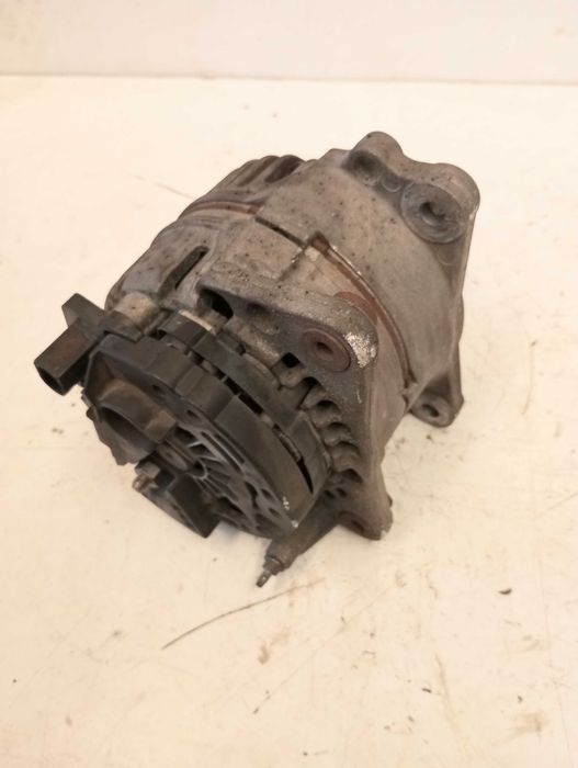 Alternador VAG 90A – Skoda Fabia / Golf 4 / Ibiza – Ref: 037903025F - Image 4