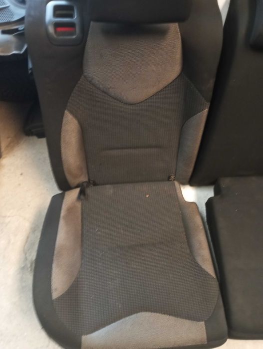 Jogo Completo de Bancos Peugeot 308 (Dianteiros e Traseiros) - Image 2