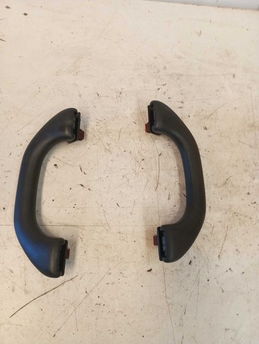 Pegas de Teto Frontais VW Scirocco — Par Original (Ref: 1K8857607) - Image 2