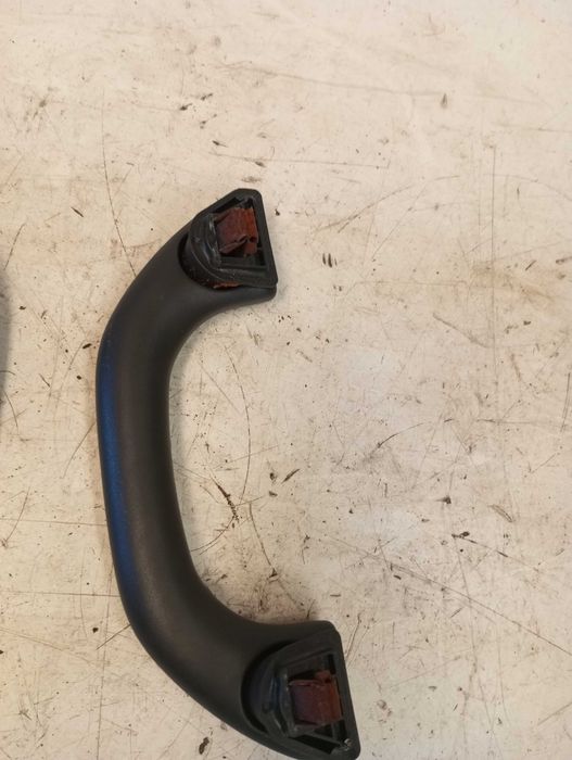 Pegas de Teto Frontais VW Scirocco — Par Original (Ref: 1K8857607) - Image 5