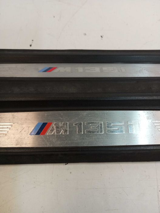 Soleiras / Embaladeiras Interiores Originais BMW F20 M135i – Ref: (51478055520) - Image 2