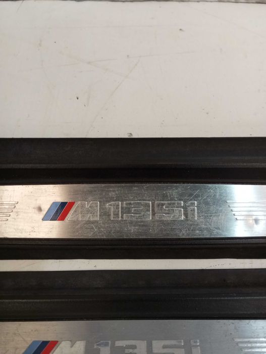 Soleiras / Embaladeiras Interiores Originais BMW F20 M135i – Ref: (51478055520) - Image 3